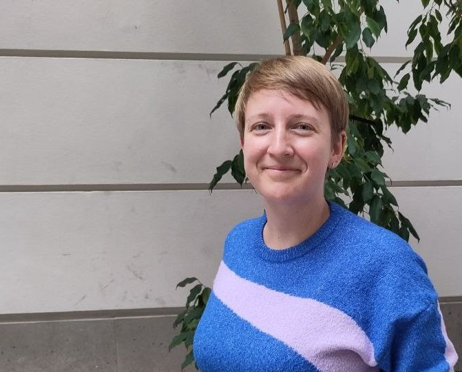 Elisa Lindiger setzt sich für feministische Digitalpolitk ein. Aber was soll das überhaupt heißen? Bild: Lea Wollersheim
